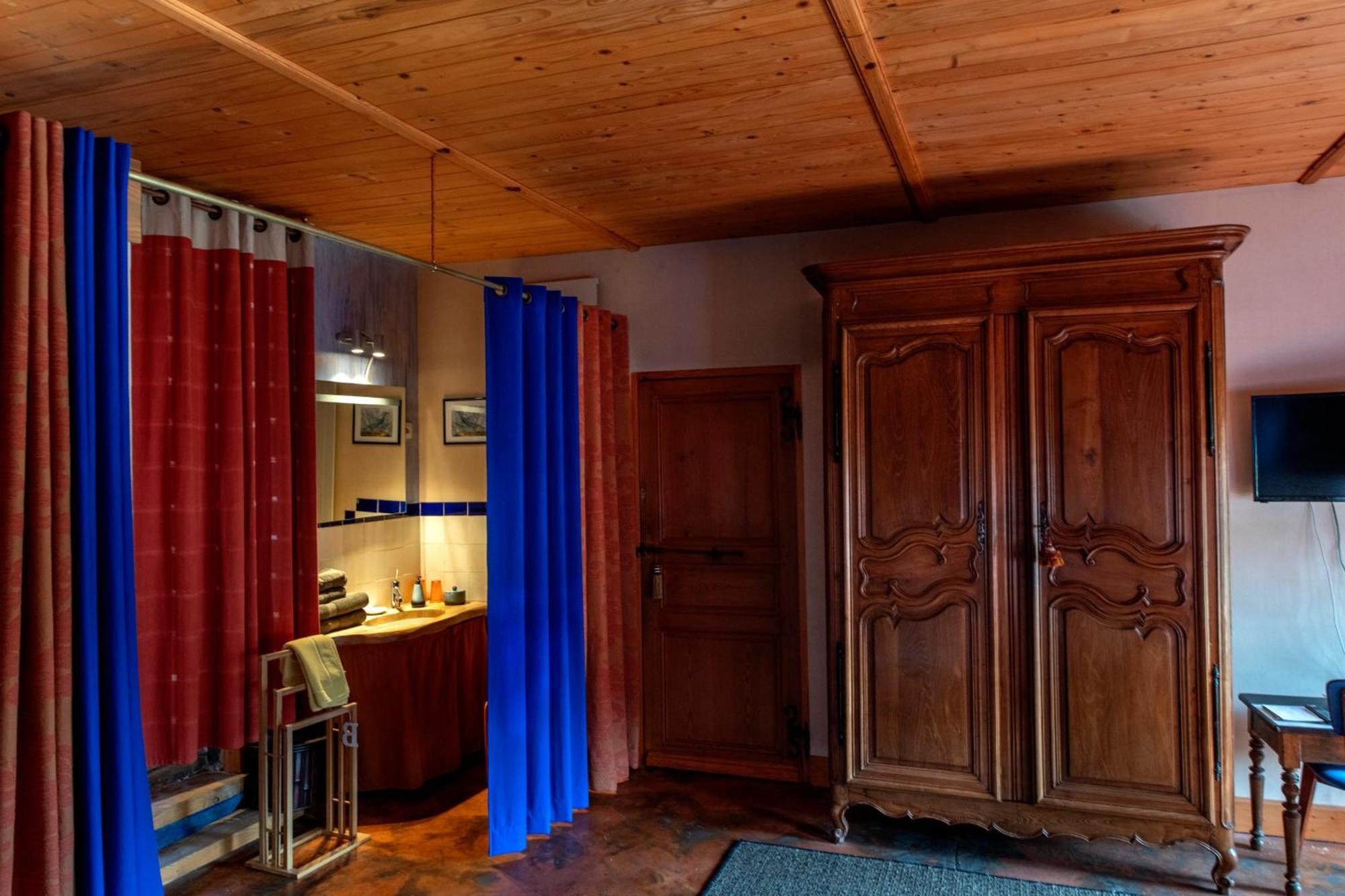 Chambre D'Hotes Et Gites Du Tapissier Polignac  Luaran gambar